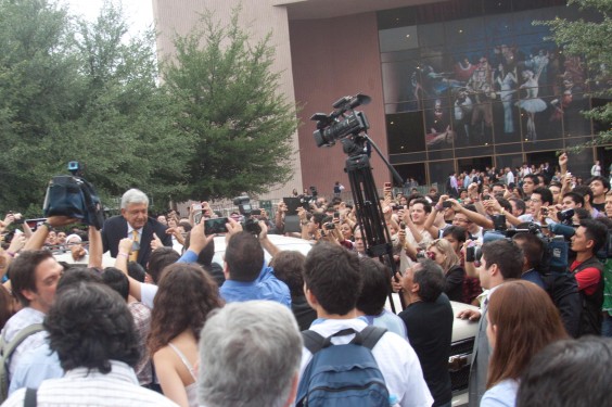 AMLO-Estudiantes-4