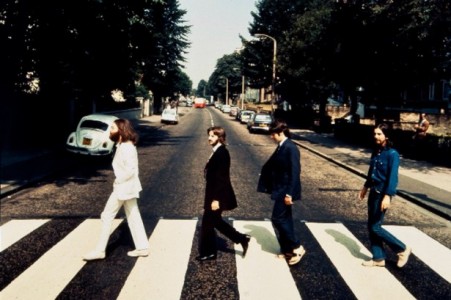 los-beatles-foto-al-reves-615x409