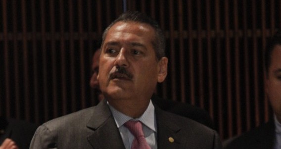 Sesion_Minuto_Silencio_Diputados_Muertos-6