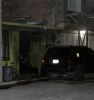 BALAS-Y-BOMBA-330x350