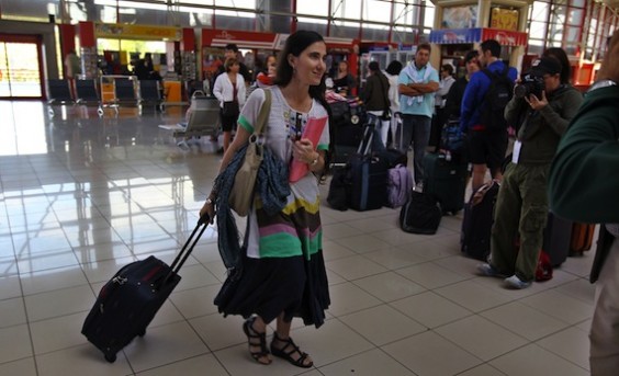 YOANI S¡NCHEZ, "FELIZ" Y CON SENTIMIENTO AGRIDULCE ANTE SU VIAJE AL EXTERIOR