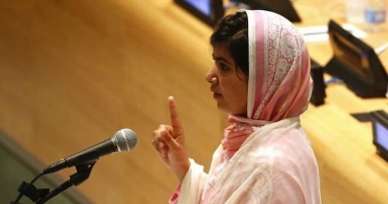 Foto vía Twitter: @alexpressed