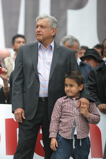 Andrés Manuel y su hijo Jesús Ernesto López Fotos: Foto: Francisco Cañedo Cruz/SinEmbargo