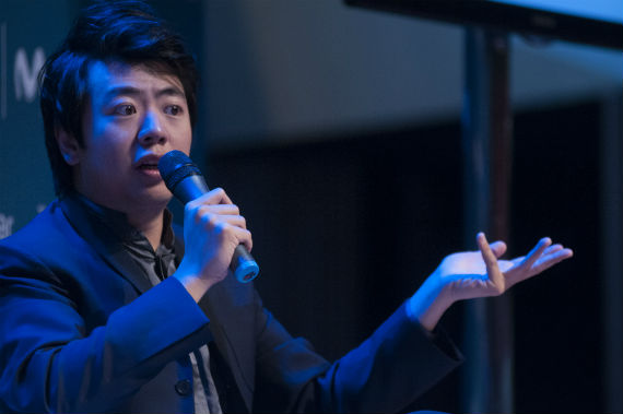 Durante una conferencia de prensa en México. Foto: Cuartoscuro