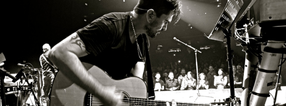 Cantante, compositor y guitarrista, tiene 41 años. Foto: Universal Music