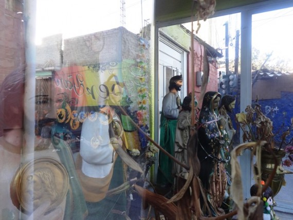 Capilla dedicada al muy socorrido San Judas Tadeo, en El Hoyo. Foto: Humberto Padgett, SinEmbargo