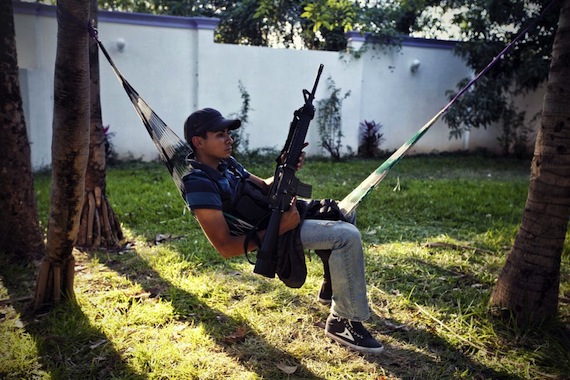 Michoacán se volvió objeto de una sobreexposición mediática equiparable a otros lugares de conflicto en el mundo. Foto: Saúl Ruiz