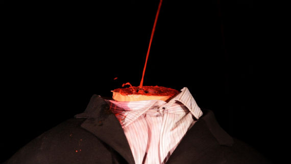 Látex, por Yoshua Okón. Foto: ZM