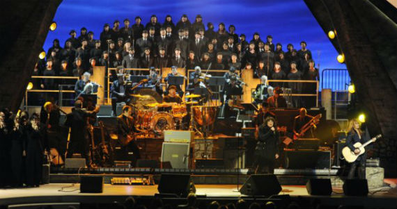 Ann Wilson y Nancy Lamoureux Wilson, integrantes de la banda Heart, con ayuda de Jason Bonham, hijo del baterista original de Led Zeppelin, hicieron” Stairway to Heaven” Foto: Especial