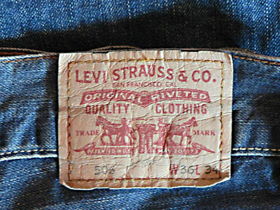 El 20 de mayo de 1873, Levis Strauss y Jacobo Davis patentaron el diseño de los jeans