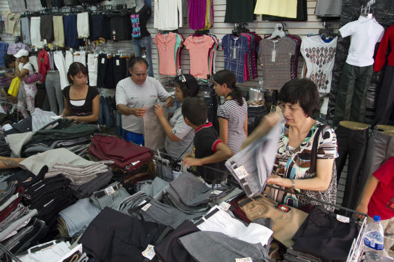El consumo de los mexicanos mostró una baja superior al 20por ciento en enero y febrero. Foto: Cuartoscuro