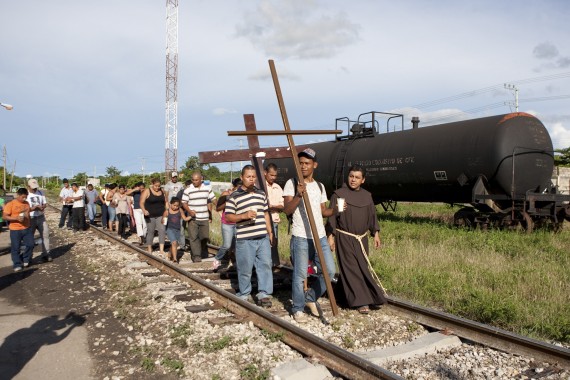Manifestación de migrantes en Tenosique, Tabasaco Foto: Cuartoscuro