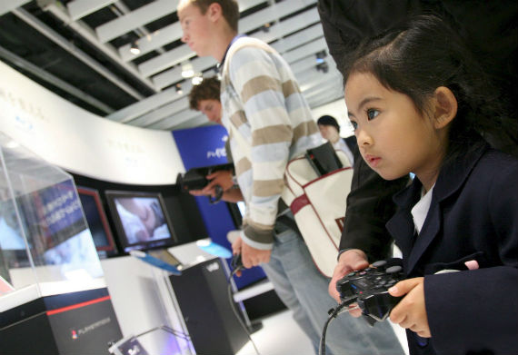 A pesar de que hay una gran variedad de personas que gustan de los videojuegos, existen muchos esterotipos de los fans. Foto: EFE