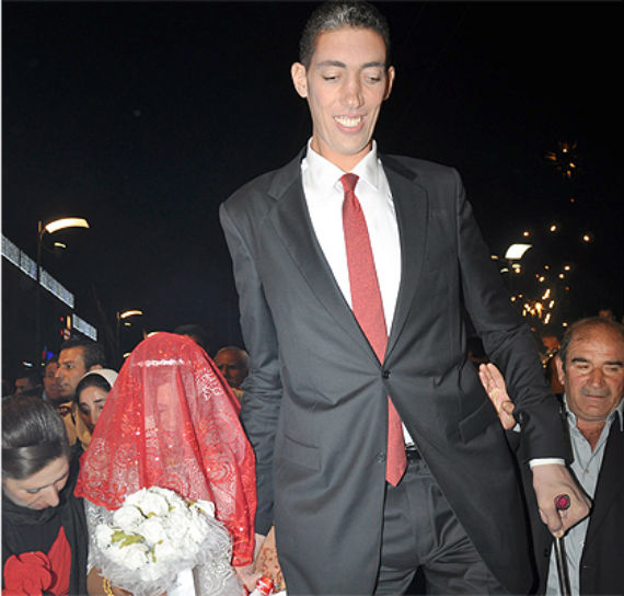 Ser alto puede no resultar tan ventajoso, después de todo. Foto: EFE