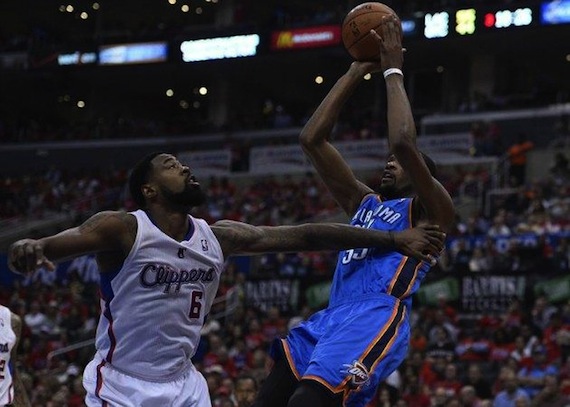 Las declaraciones del aún dueño de los Clippers han ocasionado una serie de reacciones curiosas, entre ellas intentos de comprar el equipo.