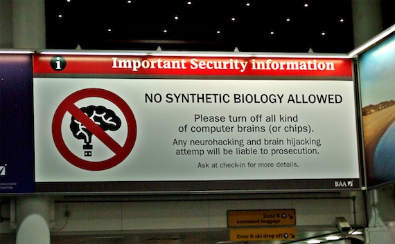 Productos como alimentos modificados y vehículos automáticos podrían tener su propio señalamiento en el futuro. Foto: Signs From The Near Future