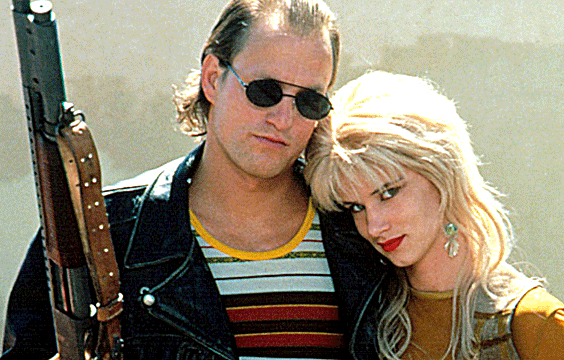 MIckey y Mallory Knox, personajes de Oliver Stone inspirados en la historia de Bonnie y Clyde