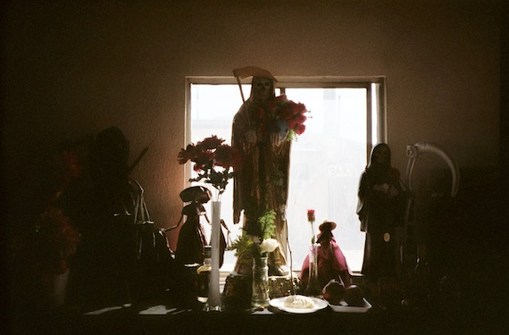 Altar a la Santa Muerte. Foto: Brian Anderson, Vice.