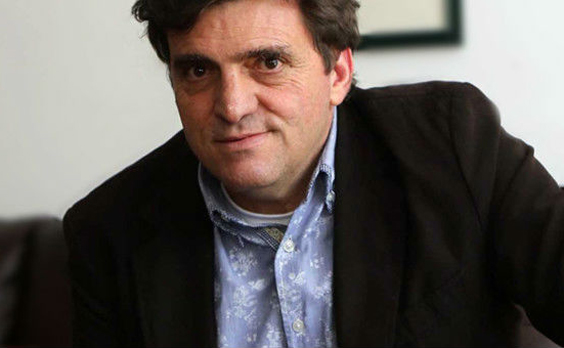 Obliga al lector a reflexionar sobre sus miserias humanas.