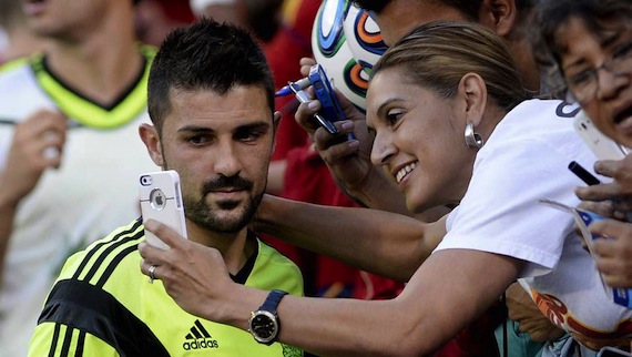 Dispositivos móviles y redes sociales, la combinación para hacer al Mundial con mayor tráfico en la red. Foto: EFE