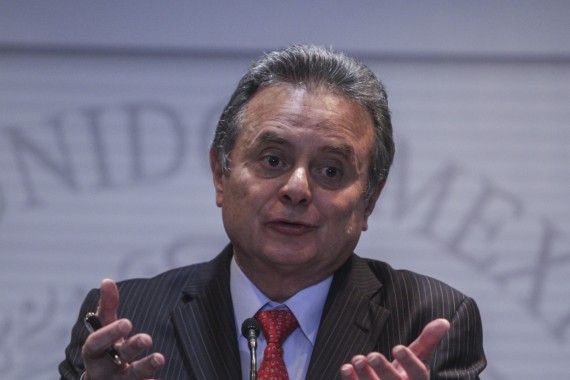 El Secretario de Energía, Pedro Joaquín Coldwell, es una marioneta de Peña Nieto, dice Foto: Cuartoscuro