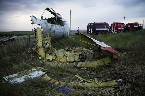 Pueblos y ciudades de toda Holanda celebraron concentraciones, minutos de silencio y otros actos en memoria de los 193 neerlandeses que el jueves perdieron la vida en el vuelo de Malasyan Airlines. Foto: EFE
