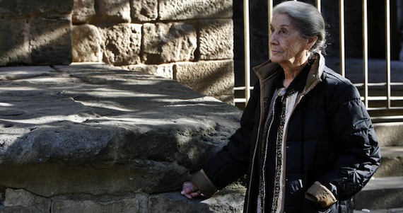 La escritora sudafricana Nadine Gordimer, premio Nobel de Literatura, posa previo al 85 aniversario del Pen Club. Foto: EFE/Archivo