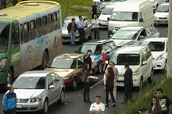 El Poder del Consumidor alertó que el parque vehicular y los tiempos de traslado en la Ciudad de México aumentarán. Foto: Cuartoscuro.