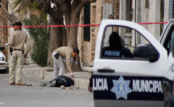 With a little help from my friends, los gringos. Foto: Cuartoscuro