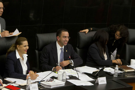 El Senador panista Javier Lozano fue el arquitecto del dictamen de la Ley Telecom, denunciaron opositores. Foto: Cuartoscuro