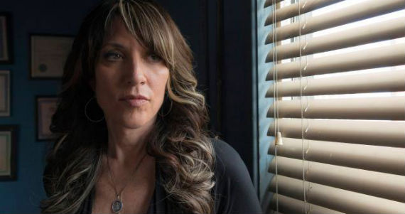 Katey Sagal entrega una actuación para la historia en Sons of Anarchy, la serie creada por su marido Kurt Sutter. Foto: Facebook