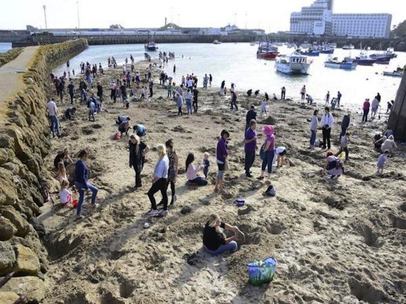 Cada barra vale casi 533 dólares. Foto Twitter vía @kmfmnews.