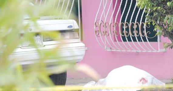 El reportero fue ejecutado frente a su casa. Foto: EL Buen Tono