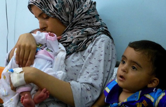 Khadira Samir Magalouf acaba de tener a su tercer bebé. Foto: Témoris Grecko, especial para SinEmbargo.