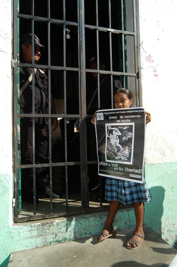 Asilegal detalló que entre las irregularidades que enfrenta la población indígena está la falta de un traductor o en general que no se cuenta con una defensa adecuada durante su proceso. Foto: Cuartoscuro.