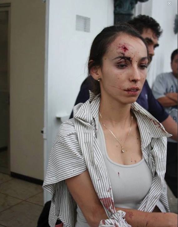 La reportera Karla Silva fue agredida dentro de la redacción de El Heraldo de Silao. Foto: Especial.
