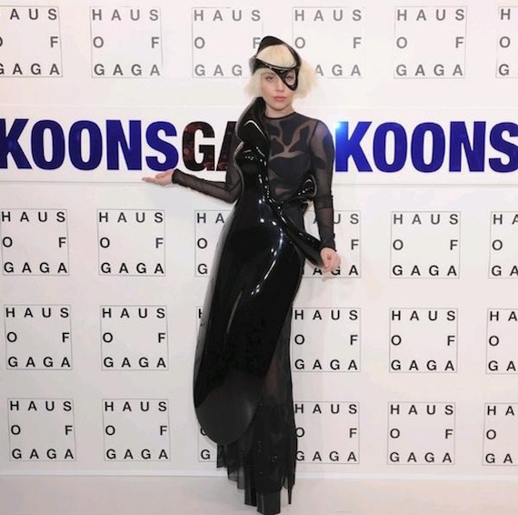 Firmas de moda como Materialise han realizado vestidos como este que posa Lady Gaga el cual fue diseñado por Studio XO e impreso en 3D. Foto TIC beat