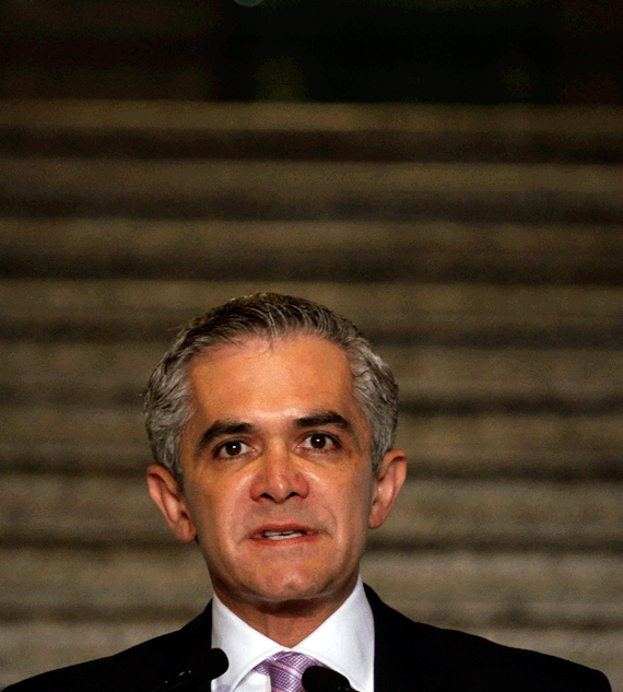 Se le reclama la criminalización de la protesta tanto como el aumento en el boleto del Metro. Foto: Cuartoscuro