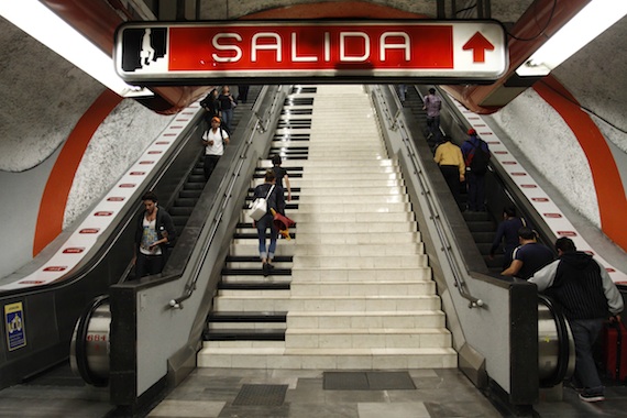 Los usuarios del Metro podrán utilizar las escaleras en forma de piano. Foto: Cuartoscuro