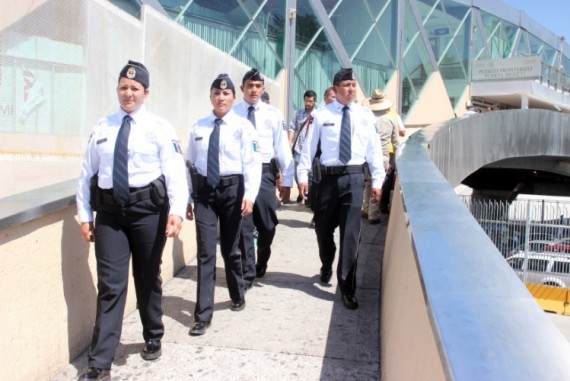 Cuatro elementos de la recién nombrada Gendarmería Nacional en Tijuana. Foto: Zeta