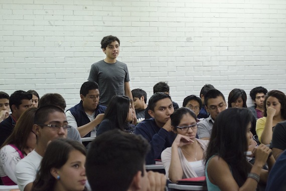 Los problemas característicos de la educación tradicional hacen de la opción online una alternativa viable. Foto: Cuartoscuro