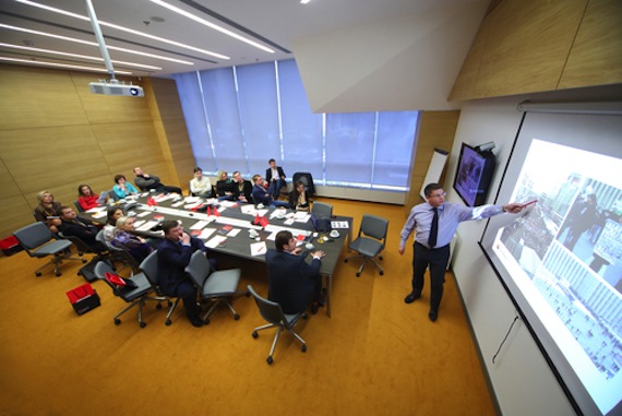 En el futuro las juntas podrían cambiar gracias a los controles gestuales. Foto: Shutterstock