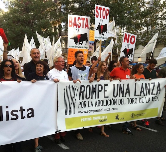 Miles de españoles marcharon para Foto: Twitter @LeoJabbasky
