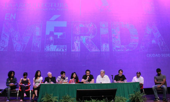 Una solemne conferencia de prensa sirvió de marco para el reconocimiento a toda una familia de actores. Foto: CONACULTA