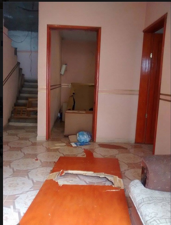 Imágenes del interior de una de las viviendas cateadas por policías. Foto: Laura Cordero, SinEmbargo