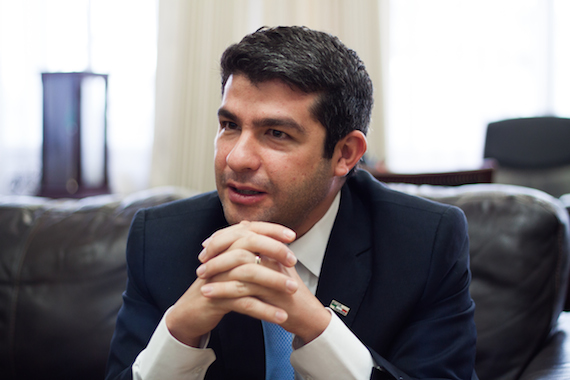 El partido está abierto para el ciudadano que no es militante del PAN, asegura Mauricio Tabe, líder blanquiazul en el Distrito Federal. Foto: Antonio Cruz, SinEmbargo