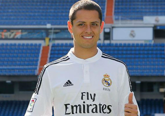 El jugador mexicano luciendo la camiseta del Real Madrid. Foto: Real Madrid