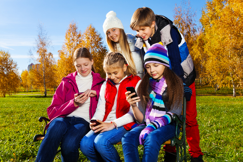 Los niños con mayor contacto tecnológico demostraron ser menos capaces de interpretar emociones ajenas. Foto: Shutterstock
