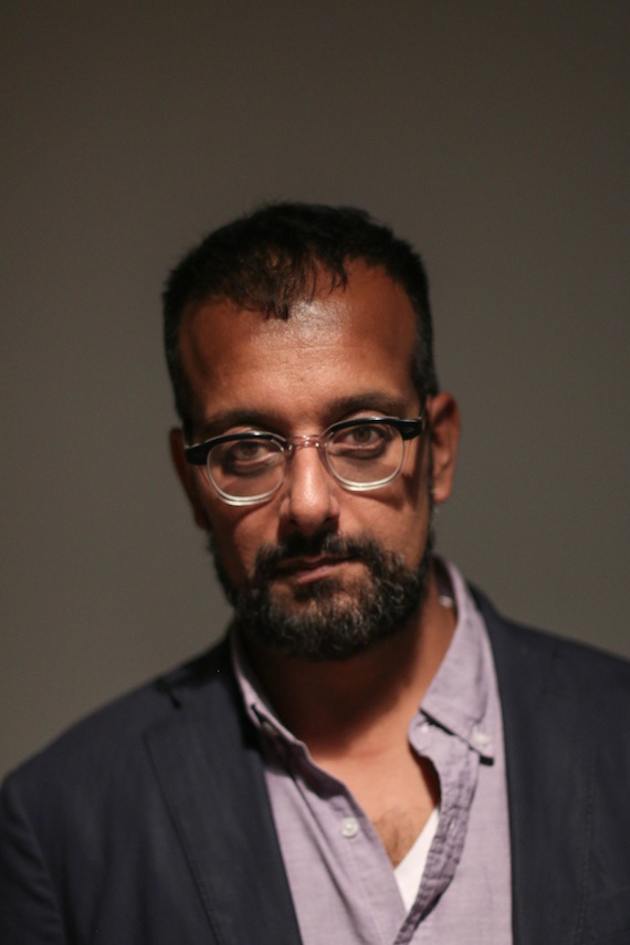 Suroosh Alvi durante su breve paso por la capital mexicana, en donde además dio una plática sobre medios digitales. Foto: Francisco Cañedo, SinEmbargo MX