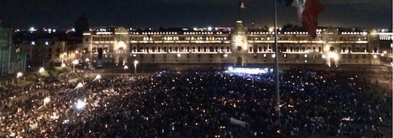 "El grito al ingresar al Zócalo de la Ciudad de México es unánime: "¡Fuera Peña Nieto! Foto: Twitter.